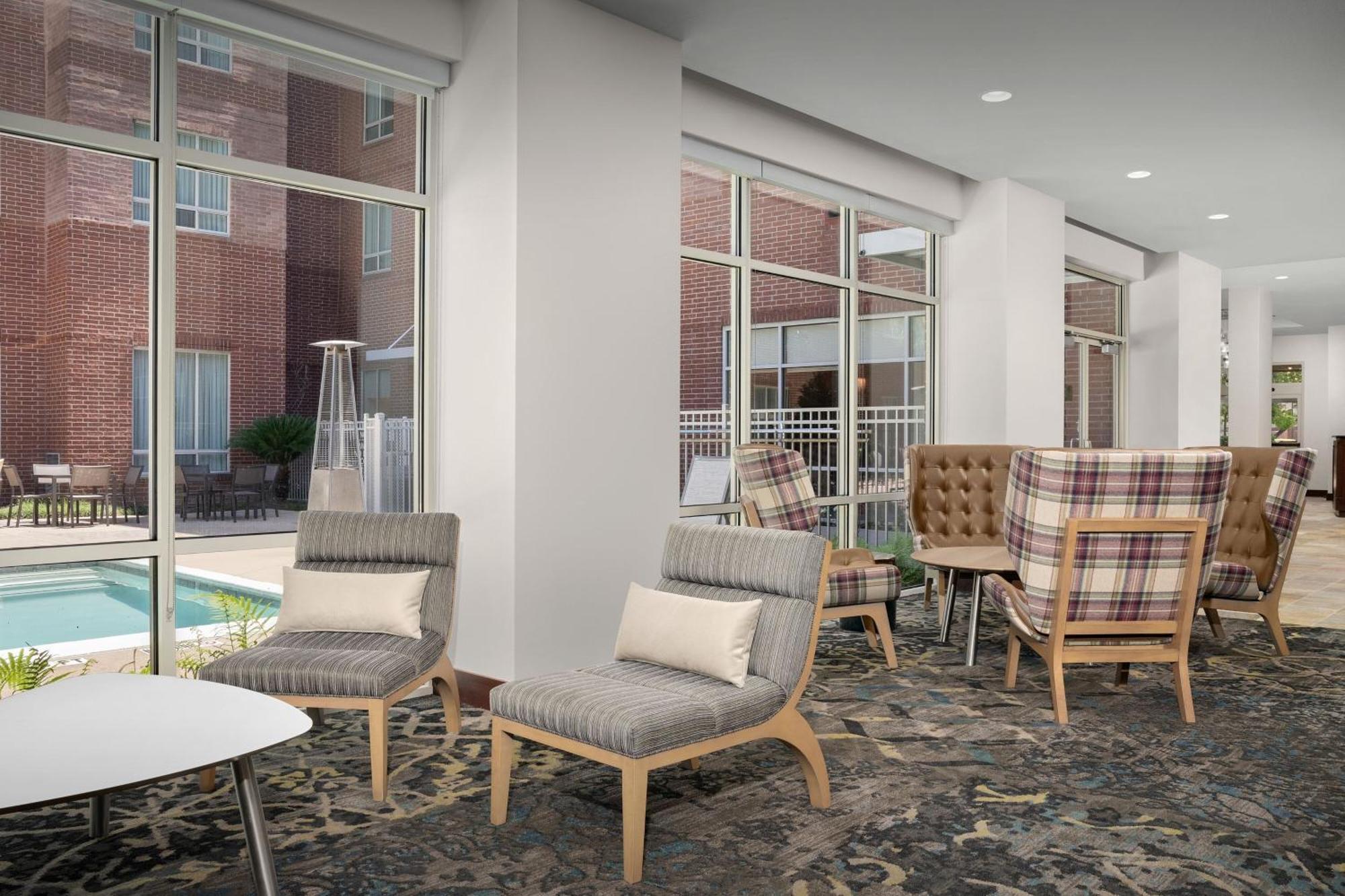 West Energy Corridor Hotel 3*