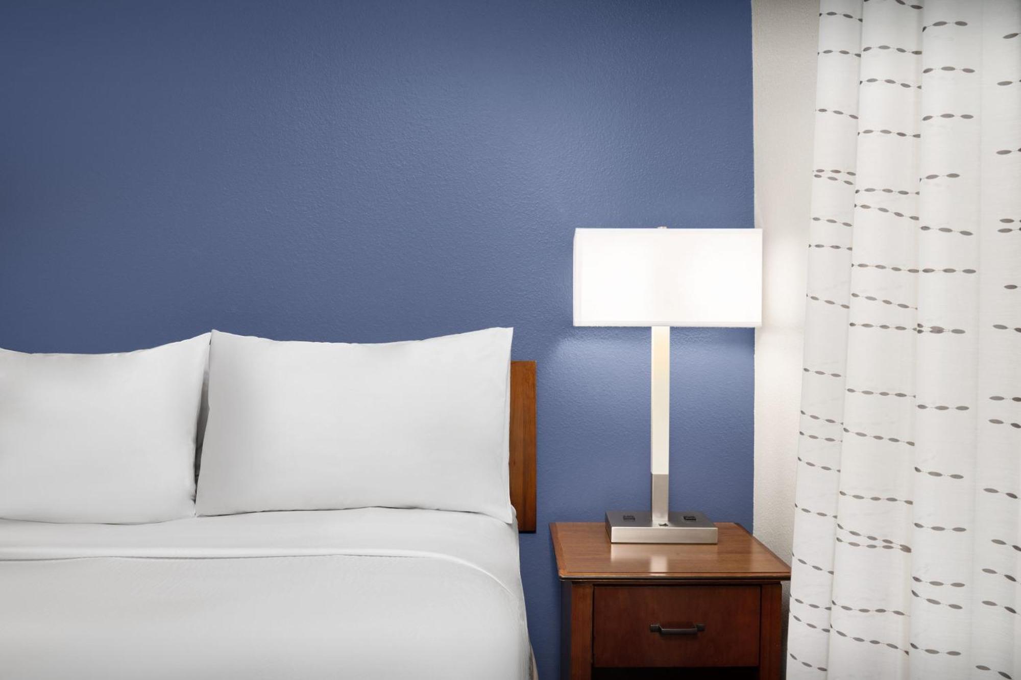 Hotel West Energy Corridor 3*