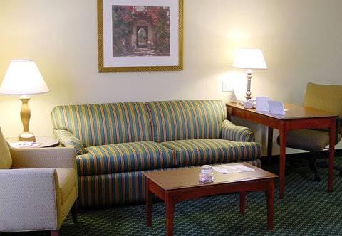 Hotel West Energy Corridor 3*